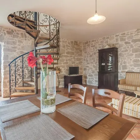 Karolina With Private Pool