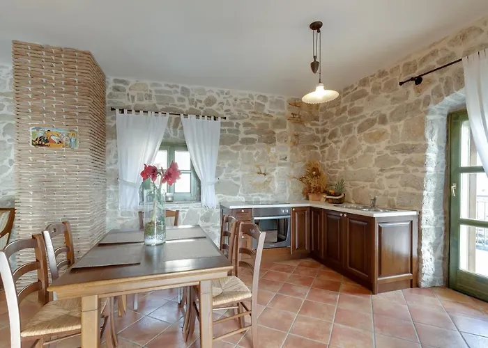 Karolina With Private Pool * Dracevac