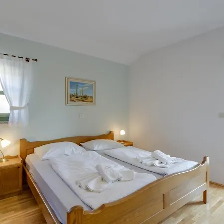 וילה Karolina With Private Pool Dračevac