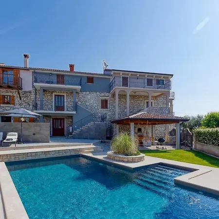 Karolina With Private Pool Dracevac