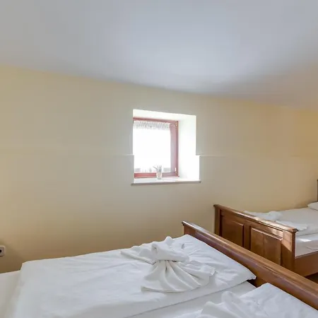 Karolina With Private Pool * Dračevac