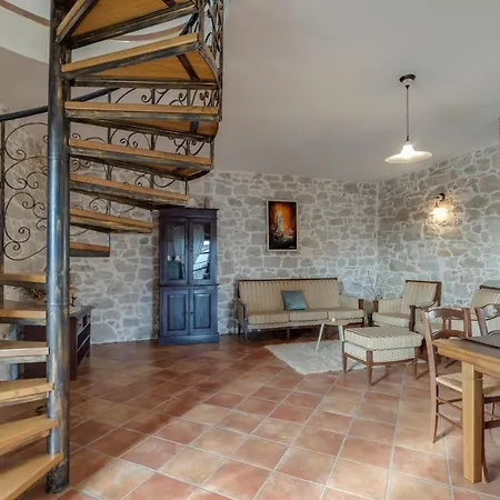 Villa Karolina With Private Pool